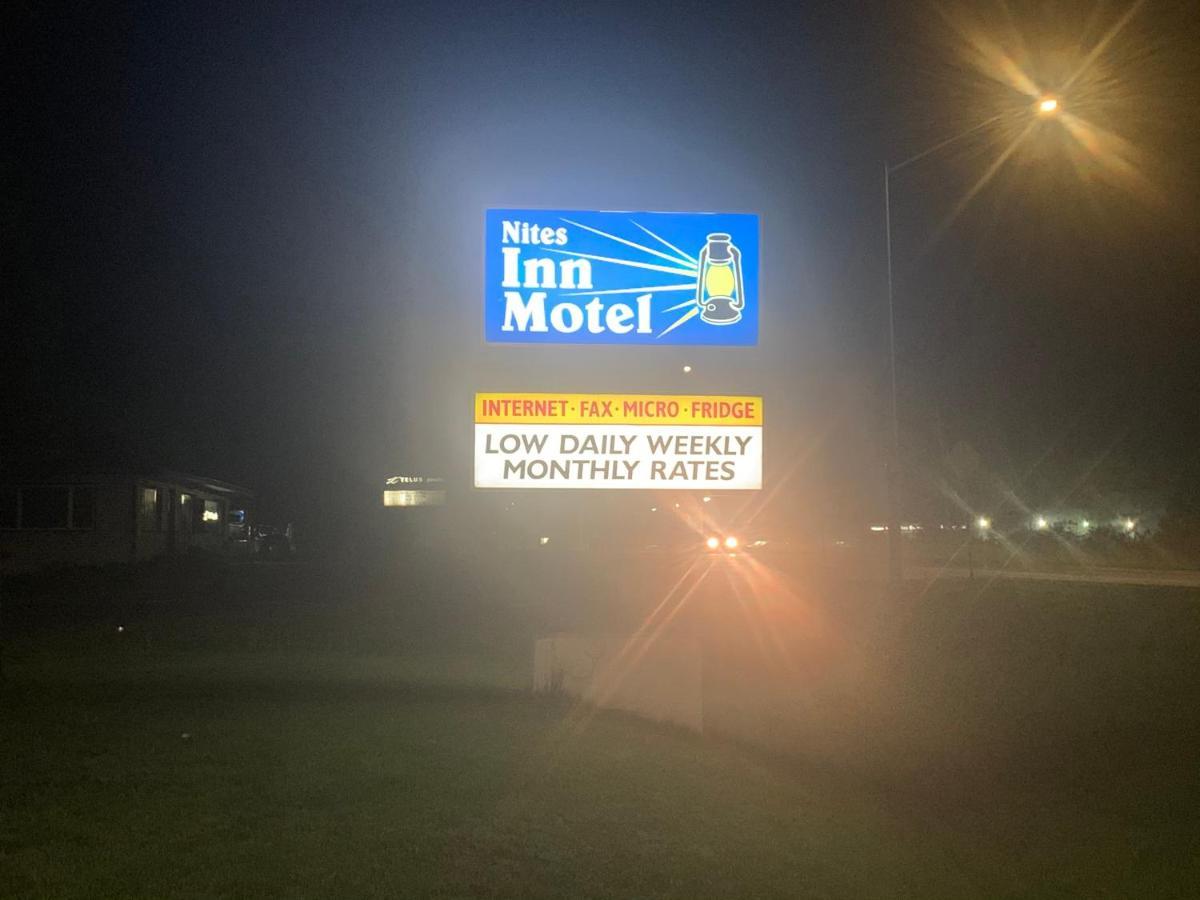 Nites Inn Motel コーンウォール エクステリア 写真